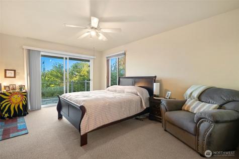 31698 Sunrise Beach Court NE Kingston WA 98346
