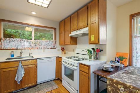 31698 Sunrise Beach Court NE Kingston WA 98346