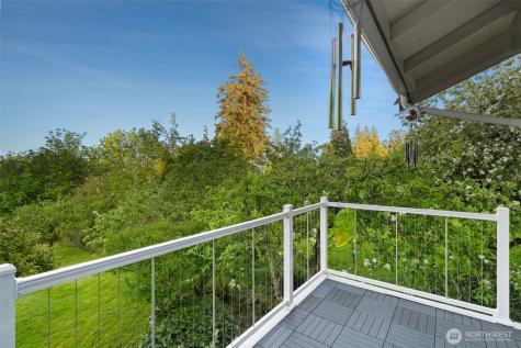 31698 Sunrise Beach Court NE Kingston WA 98346