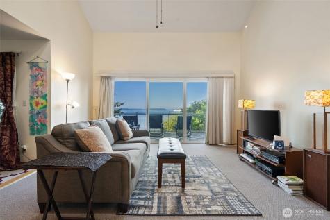 31698 Sunrise Beach Court NE Kingston WA 98346