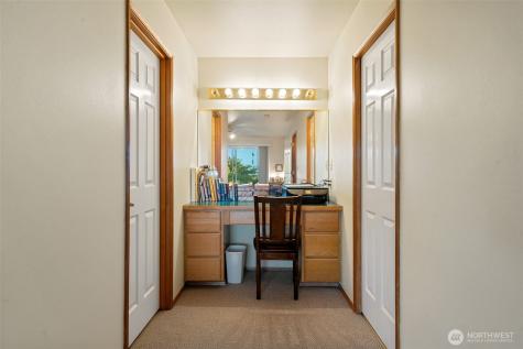 31698 Sunrise Beach Court NE Kingston WA 98346