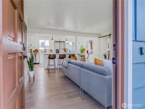 18 232nd Place SW Bothell WA 98021