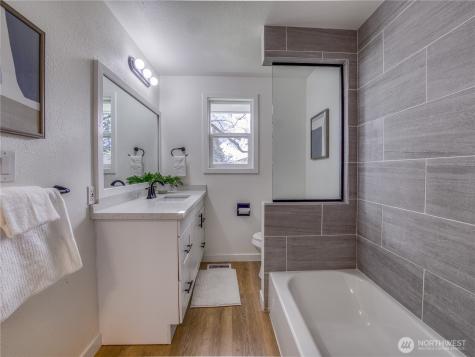 18 232nd Place SW Bothell WA 98021