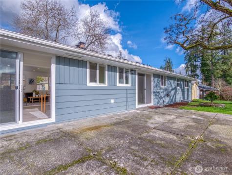 18 232nd Place SW Bothell WA 98021