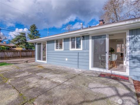 18 232nd Place SW Bothell WA 98021