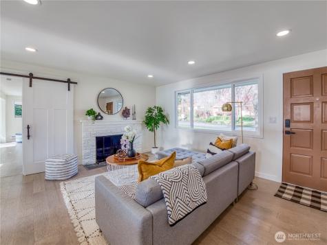 18 232nd Place SW Bothell WA 98021