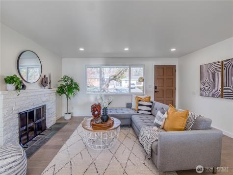 18 232nd Place SW Bothell WA 98021