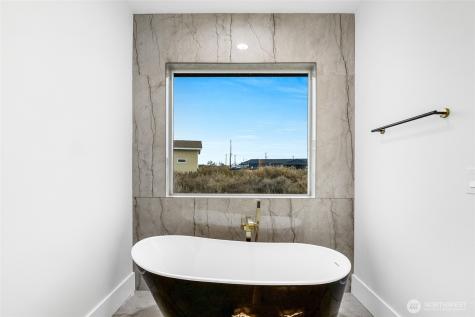 1515 W Lakeside Drive Moses Lake WA 98837