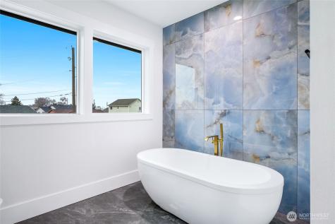 1515 W Lakeside Drive Moses Lake WA 98837