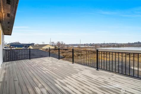 1515 W Lakeside Drive Moses Lake WA 98837