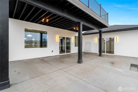 1515 W Lakeside Drive Moses Lake WA 98837