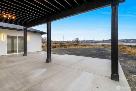 1515 W Lakeside Drive Moses Lake WA 98837