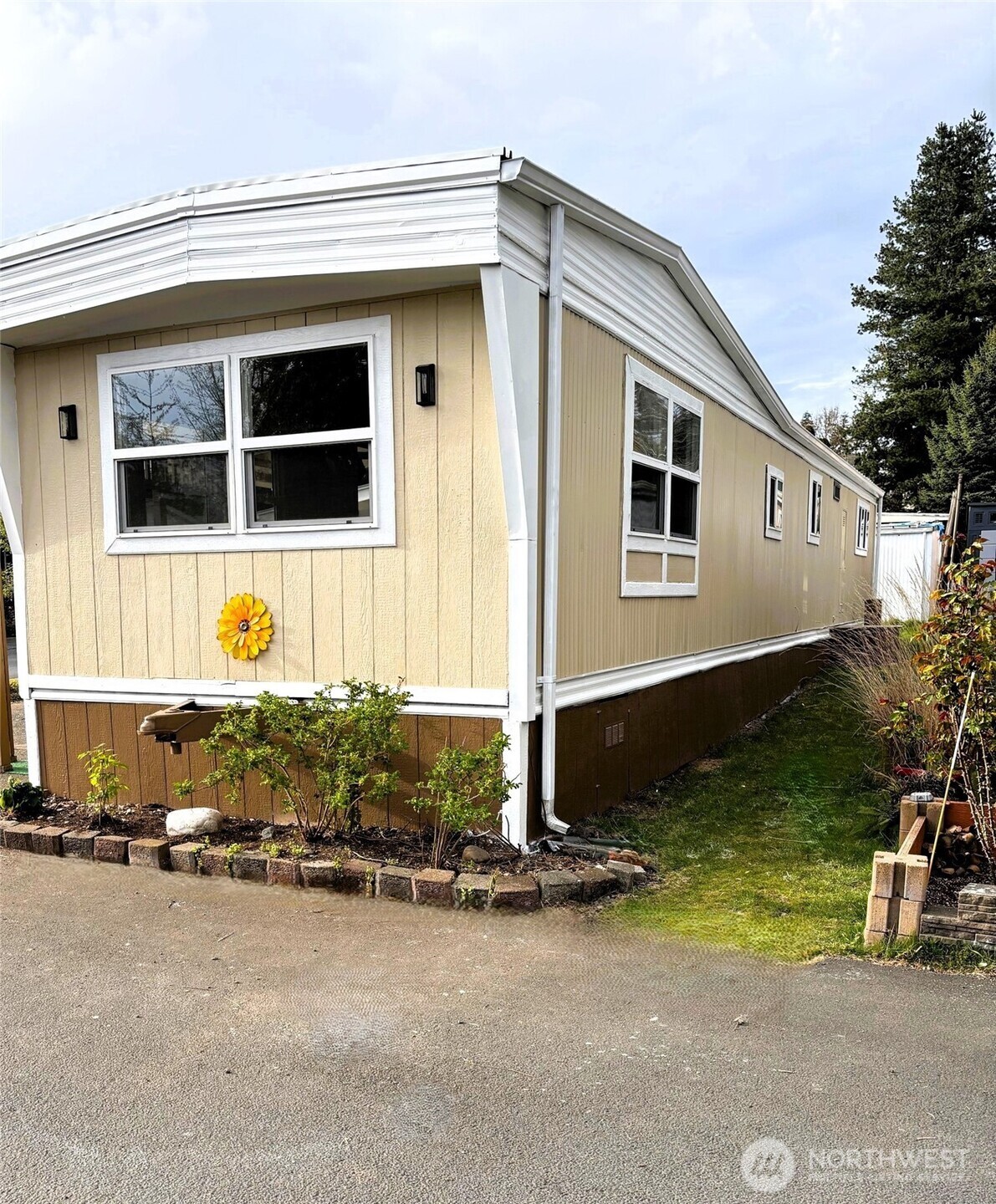 24222 54th Avenue W Mountlake Terrace WA 98043