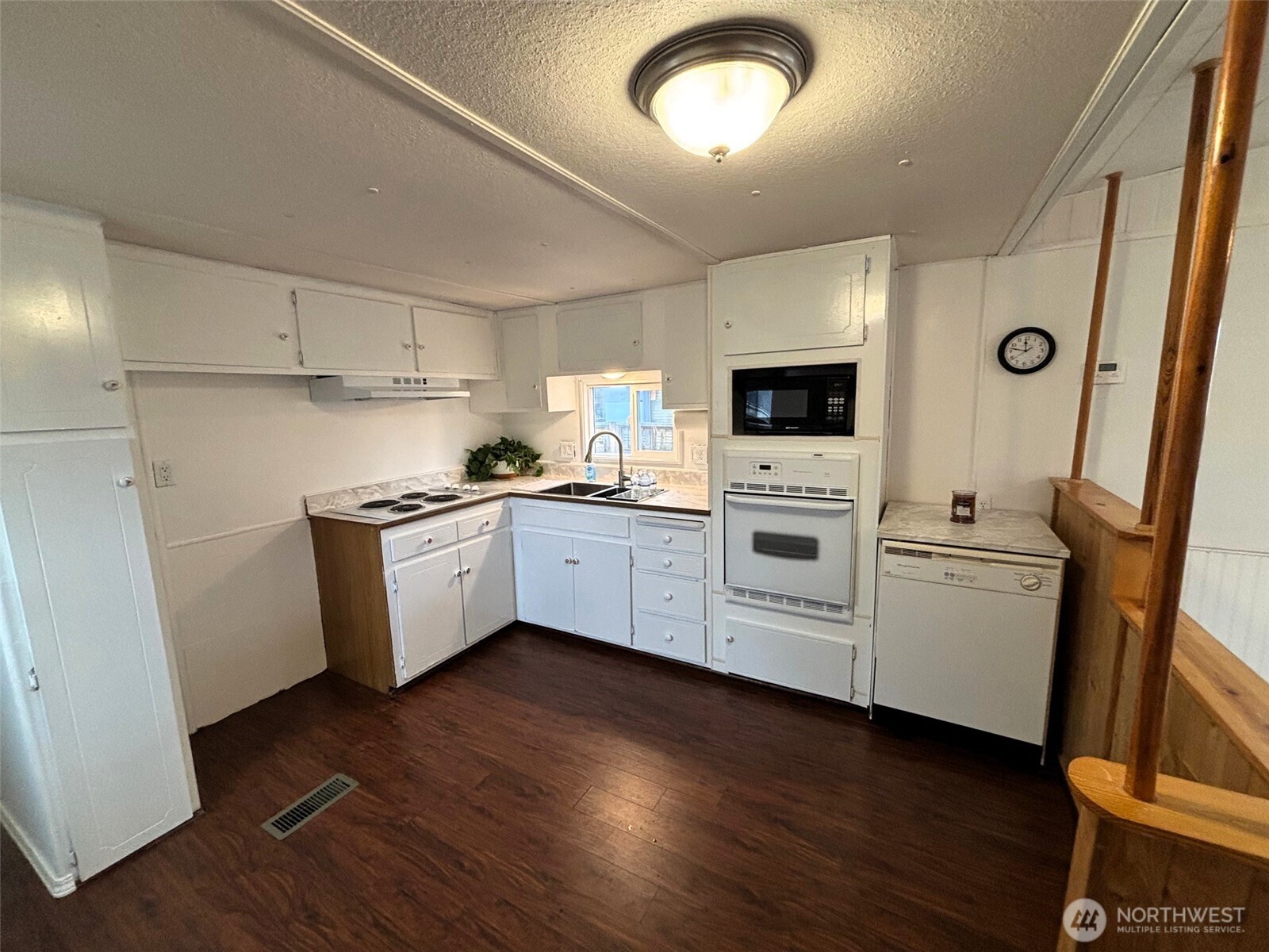 24222 54th Avenue W Mountlake Terrace WA 98043