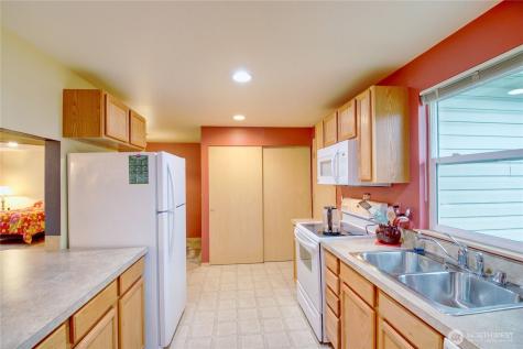 821 Park Cottage Place Sedro Woolley WA 98284