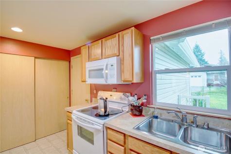 821 Park Cottage Place Sedro Woolley WA 98284