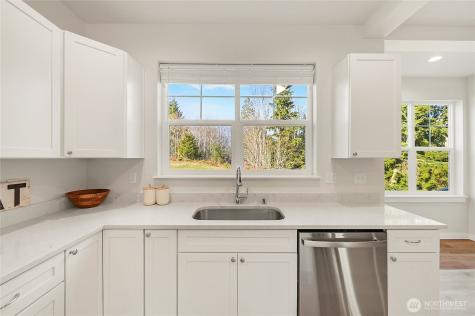 83 Pelton Court Port Ludlow WA 98365