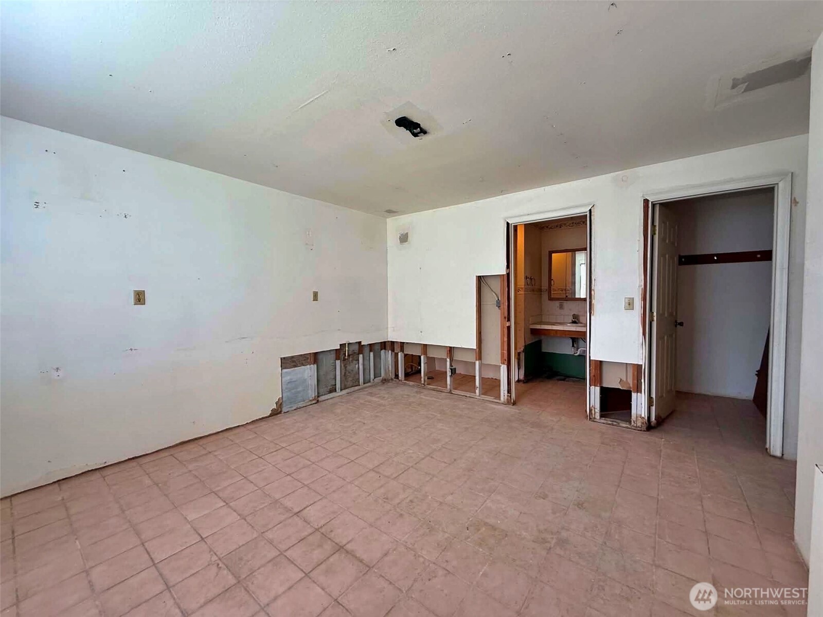 141 Filbert Road Silver Creek WA 98585
