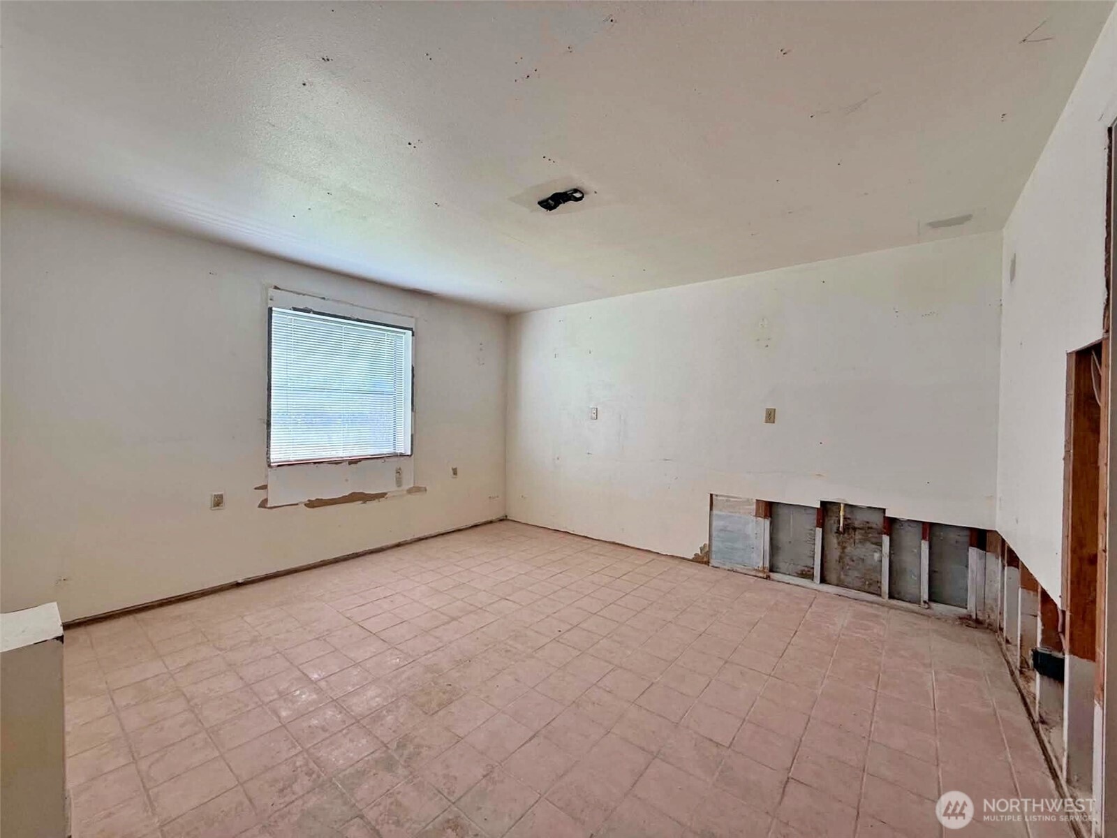 141 Filbert Road Silver Creek WA 98585