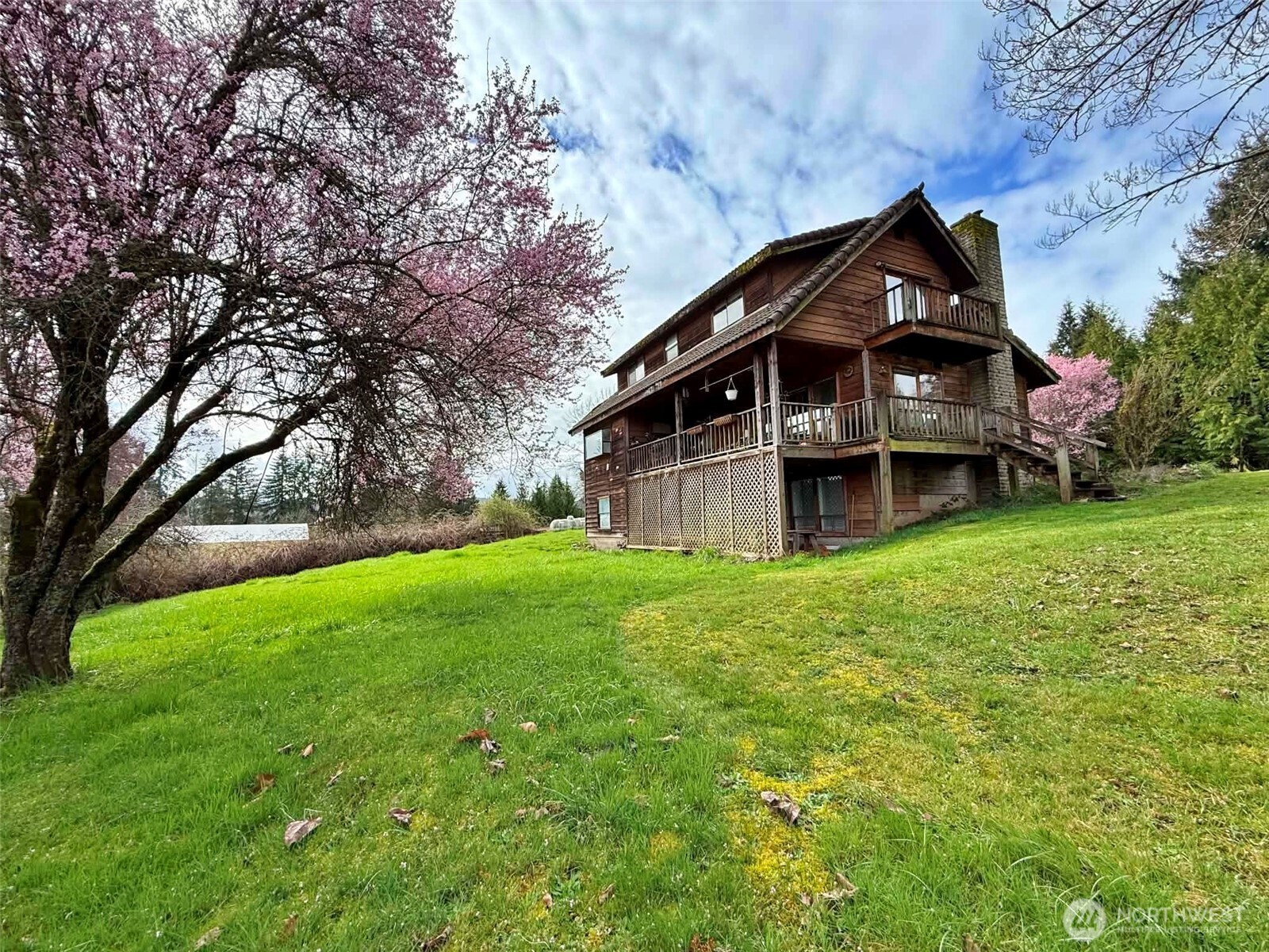 141 Filbert Road Silver Creek WA 98585