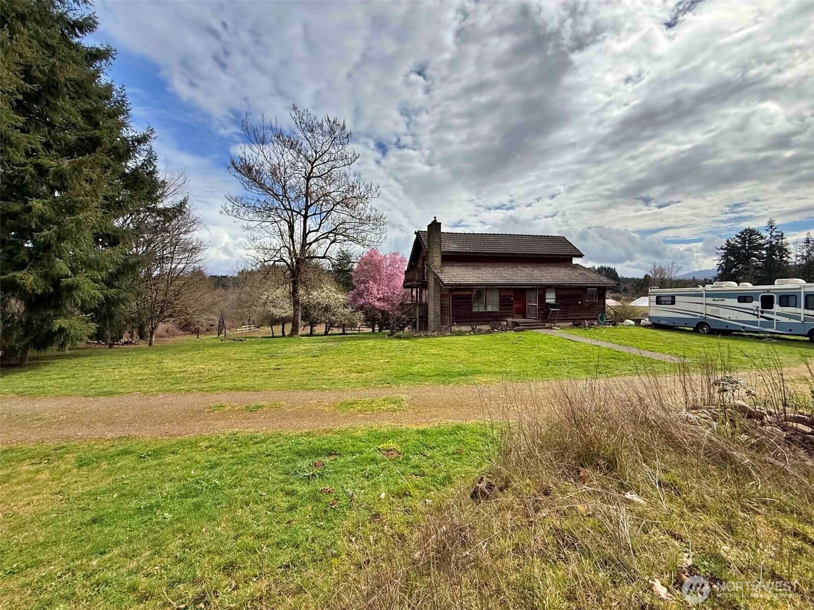 141 Filbert Road Silver Creek WA 98585