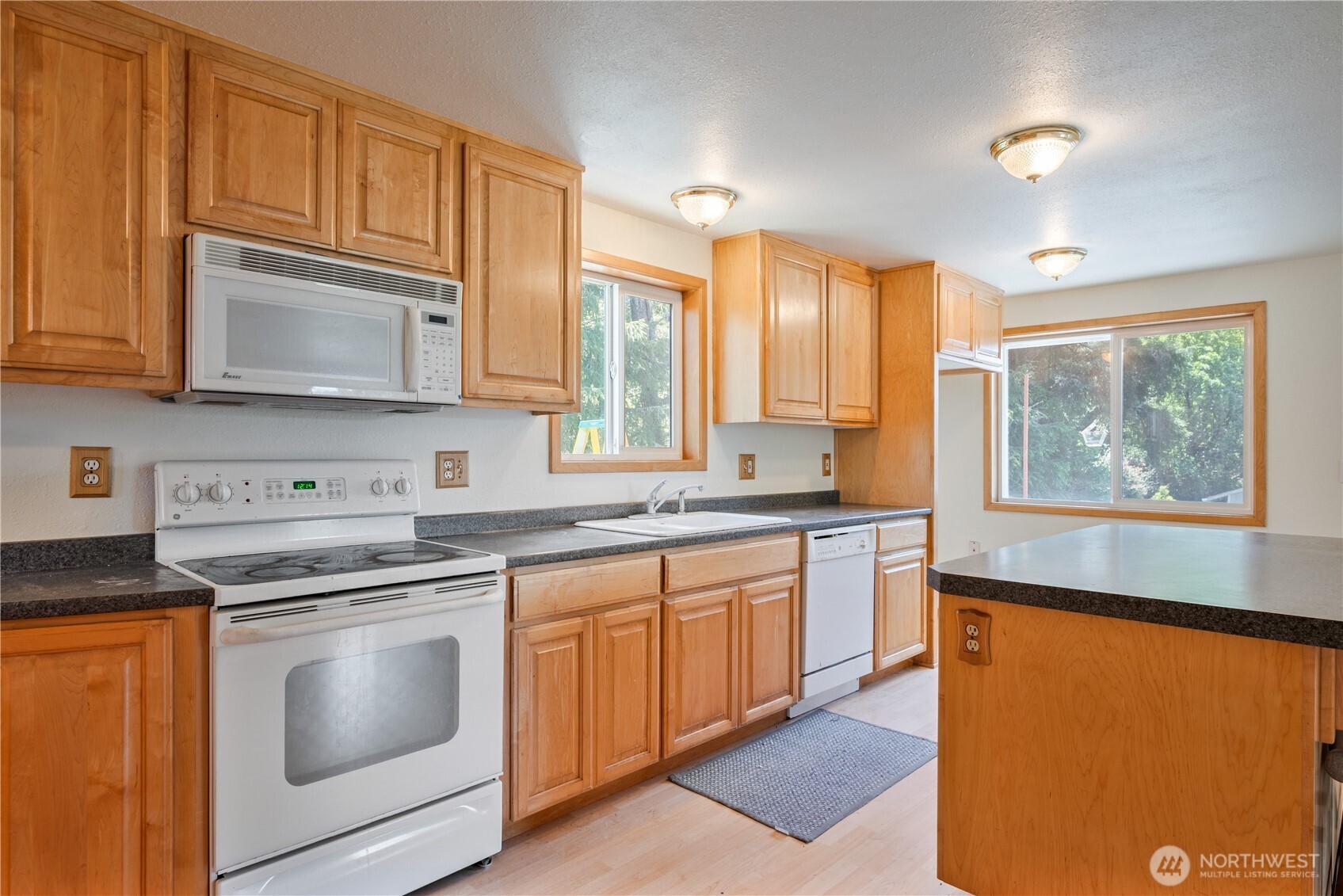 27402 X Lane Ocean Park WA 98640