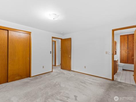 23406 94th Avenue W Edmonds WA 98020