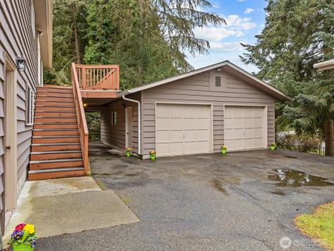 23406 94th Avenue W Edmonds WA 98020