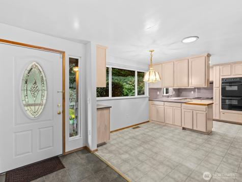 23406 94th Avenue W Edmonds WA 98020