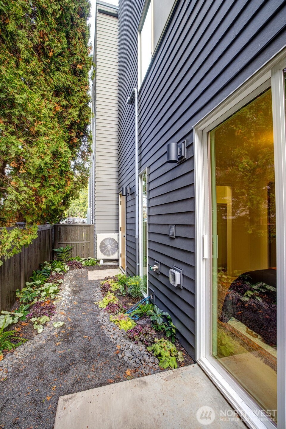 4405 S Holly Street Seattle WA 98118