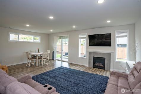 3843 SW Sylvia Court Port Orchard WA 98367