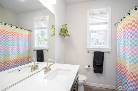 3843 SW Sylvia Court Port Orchard WA 98367