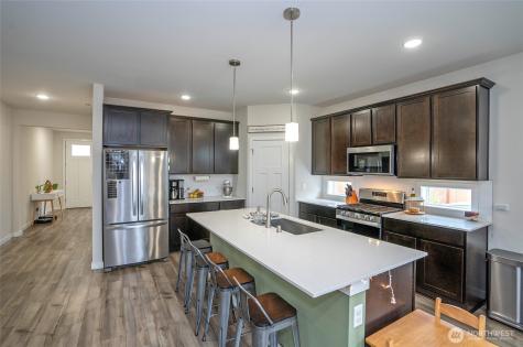 3843 SW Sylvia Court Port Orchard WA 98367