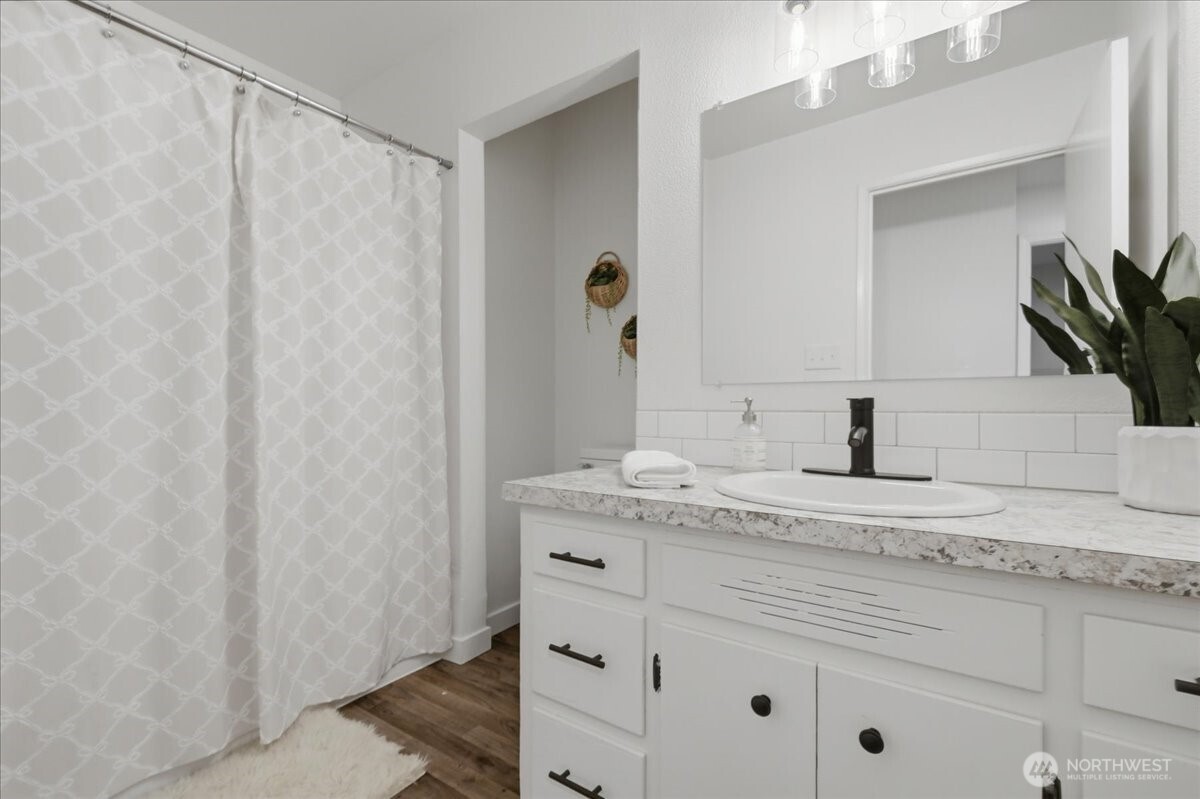 132 Green Acres Drive Castle Rock WA 98611