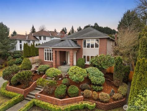 15807 SE 45th Street Bellevue WA 98006