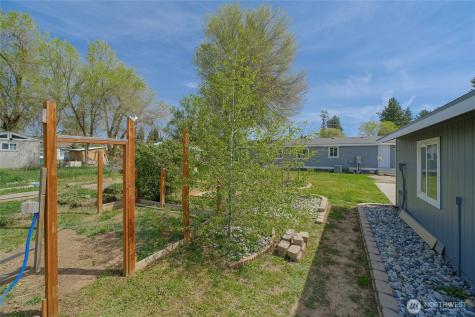 316 S Columbia Avenue Waterville WA 98858