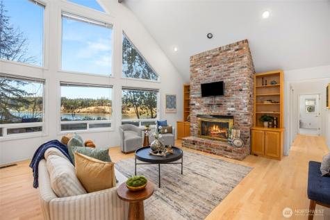 16273 Reitan Road NE Bainbridge Island WA 98110