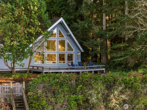 16273 Reitan Road NE Bainbridge Island WA 98110