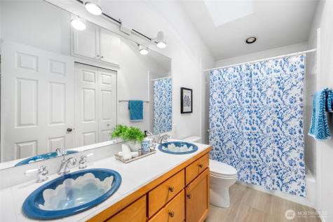 16273 Reitan Road NE Bainbridge Island WA 98110