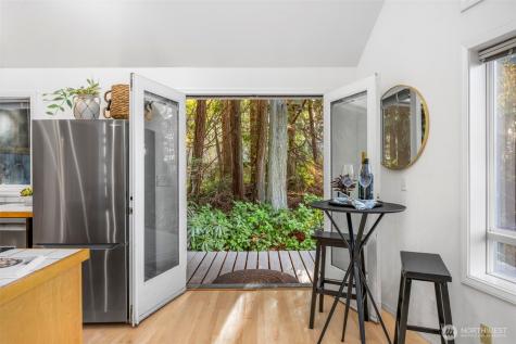 16273 Reitan Road NE Bainbridge Island WA 98110