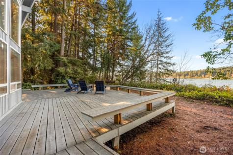 16273 Reitan Road NE Bainbridge Island WA 98110