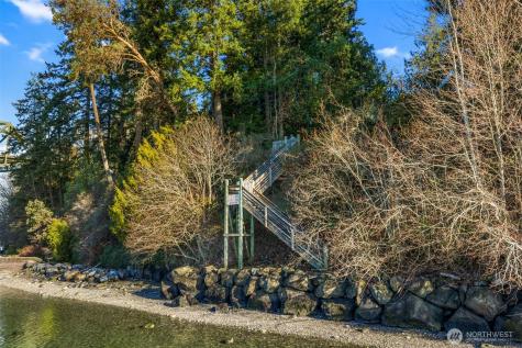 16273 Reitan Road NE Bainbridge Island WA 98110