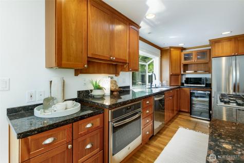 4434 137th Avenue NE Bellevue WA 98005