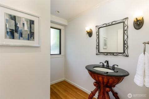 4434 137th Avenue NE Bellevue WA 98005