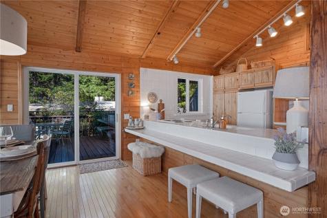 108 Herron Lane NW Lakebay WA 98349