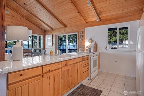 108 Herron Lane NW Lakebay WA 98349