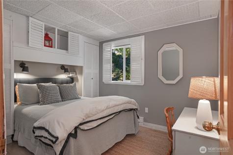 108 Herron Lane NW Lakebay WA 98349