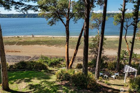 108 Herron Lane NW Lakebay WA 98349