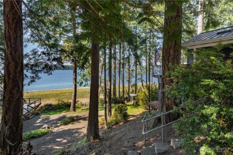 108 Herron Lane NW Lakebay WA 98349