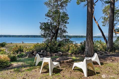 108 Herron Lane NW Lakebay WA 98349